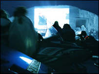 _40010085_2snowcinema203.jpg
